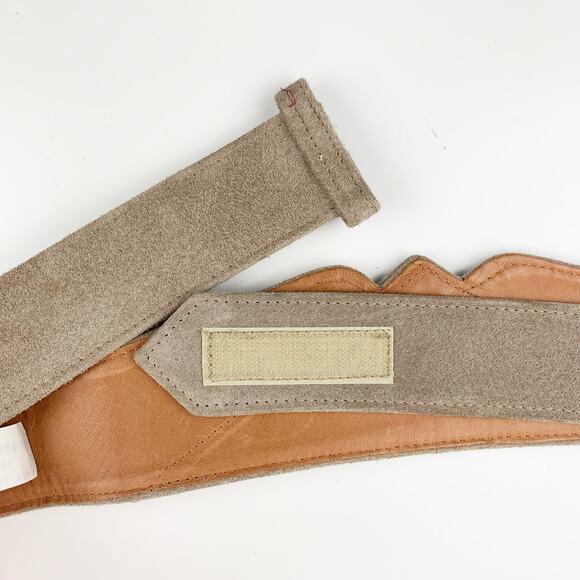 Vintage Ginnie Johansen Tan Suede Belt Triangle Design Women's - Picture 5 of 6
